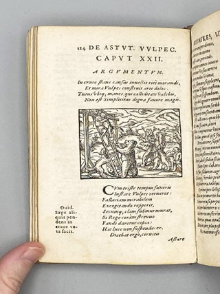 Specvlvm vitæ aulicæ. De Admirabili Fallacia Et Astvtia Vvlpecvlæ Reinikes Libri Qvatvor, Nvnc primùm ex idiomate Germanico latinitate donati…Auctore Hartmanno Schoppero.